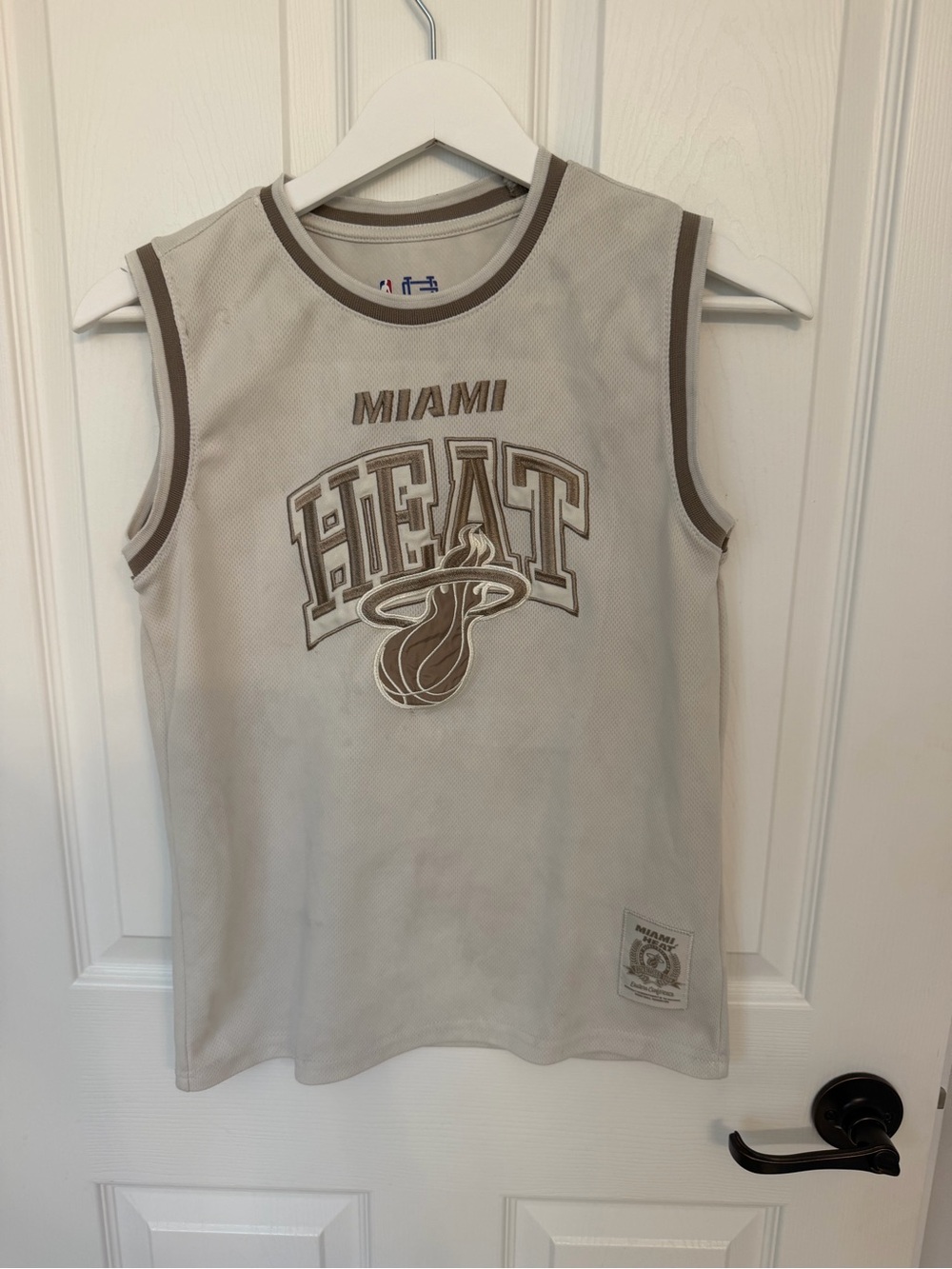 Ultra Game NBA Miami Heat Embroidered Beige Basketball Jersey 14 16 youth kids